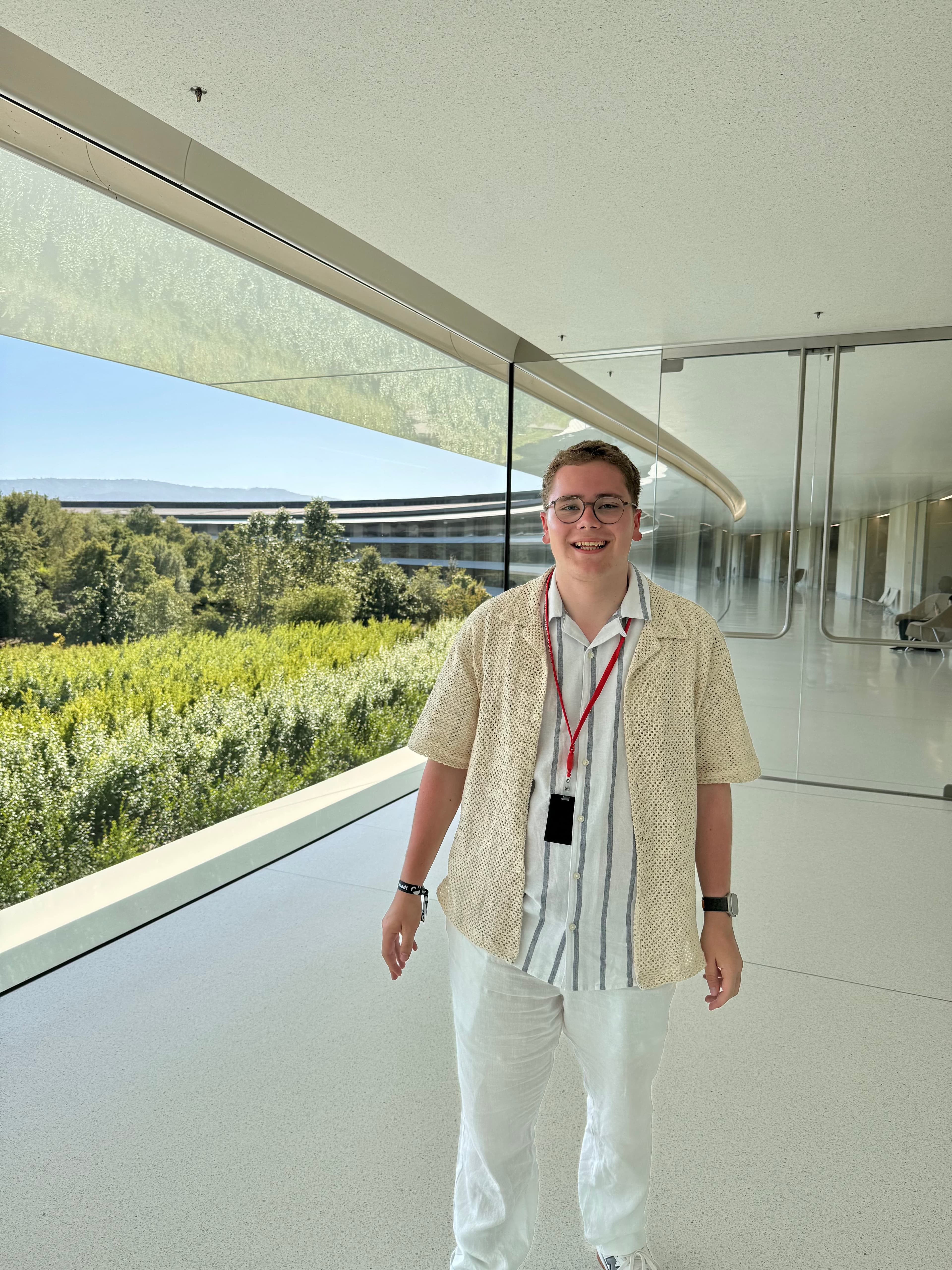 Marvin Hülsmann im Apple Park, WWDC24